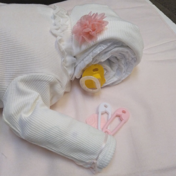 Diaper baby!!Great gift for anyone expecting - Picture 10 of 13